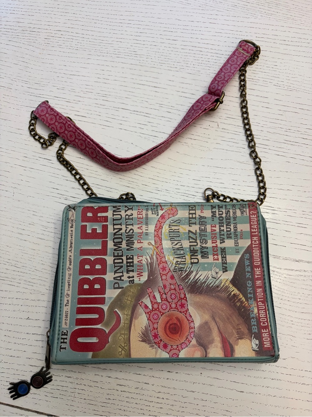 Quibbler Graphic Crossbody Bag in turquoise